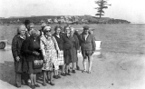 Group at Emily Bay on the Society’s trip to Norfolk Is. 1976.